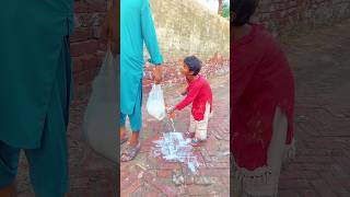 Masoom Bachi ny aisa q kia trending emotional viralvideos [upl. by Dagmar]