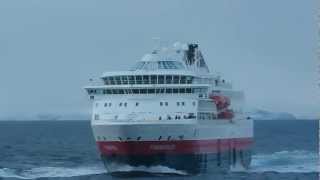 Hurtigruten Schiffsbegegnung MS Finnmarken MS Nordnorge 03032012 [upl. by Noseaj395]