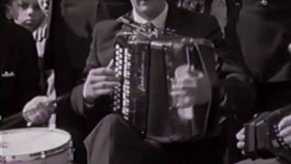 The Tulla Ceili Band Plays A Single Reel [upl. by Aerdnahc]