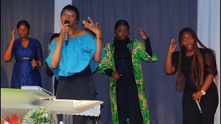 Il est bon de louer Dieu by Dorcas kaja cover by Hosanna Choir [upl. by Anayaran442]