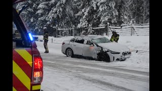 Söderhamn Olyckor på E4 – Brandbil påkörd [upl. by Yanad946]