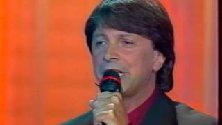 Herve Vilard  La vie est belle  le monde est beau  Live1995 [upl. by Hulbard]