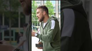 Welke kant😂😅 muriitv straatinterview comedy lachen viral limonatas [upl. by Sarazen]