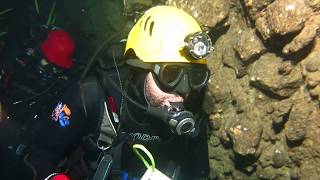 Plongée dans la grotte du Cap Figalo [upl. by Annaesor]