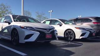 2018 Toyota Camry xse 4 cylinder vs 6 cylinder [upl. by Kinsler504]