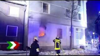 Wohnungsbrand in Gladbeck  Sieben Verletzte [upl. by Nitsugua]