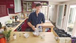 How to make a simple icing [upl. by Mcdade387]