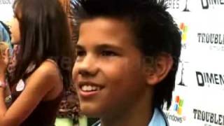 Taylor Lautner June 4th 2005 Sharkboy amp Lavagirl Premiere [upl. by Hsatan]