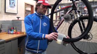 Tubeless maken mountainbike buitenband [upl. by Etty255]