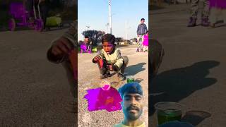 Rang ki paint girane se road per kya Mila funny comedy balloon logicalthinking experiment [upl. by Nywde]