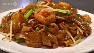 Stir Fry Flat Rice Noodles 炒河粉 [upl. by Etterraj]