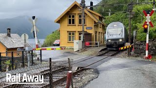 Treinreis door de bergen in Noorwegen op één van de mooiste treinroutes ter wereld 🇳🇴⛰  Rail Away 🚞 [upl. by Annawad854]