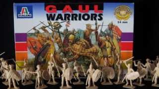 Soldatini Italeri Guerrieri Galli e Romani [upl. by Fregger640]