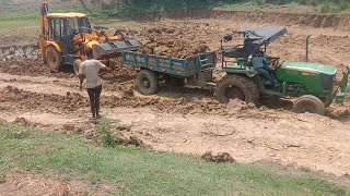 John Deere 5050D tractor Mati unloading JCB Mati loading [upl. by Onirefes]