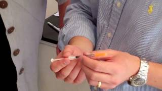 Botox Training the difference between 1 ml and 05 ml syringes [upl. by Volney]