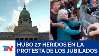 Hubo incidentes en la marcha de los jubilados y la izquierda contra el veto a la reforma previsional [upl. by Grogan429]