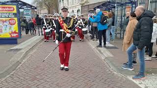 SampD Oranje IJsselmuiden tijdens Straatparade Sail Kampen 2024 [upl. by Sivlek167]