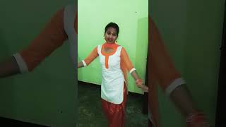 pini chhod di 🍺🍺  rakhi18110 shortsvideo Dancevideo 🙏🙏🙏 [upl. by Zippel]