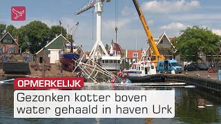 Kotter opgehesen in haven Urk [upl. by Aitam821]