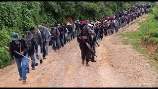 Campesinos de Guerrero toman las armas para enfrentar al crimen [upl. by Aisetal]