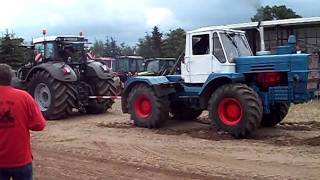 Fendt Vario 824 VS T150K [upl. by Tessi417]