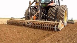 Plantation des pommes de terre 2009 potatoes planting [upl. by Neerbas]