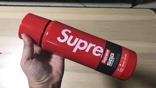 SUPREME x SIGG Vacuum Insulated Bottle 075L FW20  UNBOXING REVIEW 4K [upl. by Sikko]