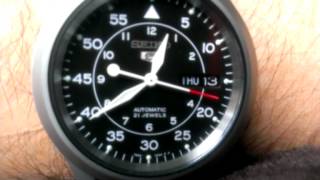 Seiko 5 SNK809 Caliber 7S26C Slow Motion 6BSecond [upl. by Eicaj]