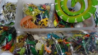 Whats in the box Small Plastic Animals 100s of Reptiles Fish Dinosaurs Bugs and more [upl. by Lobel]