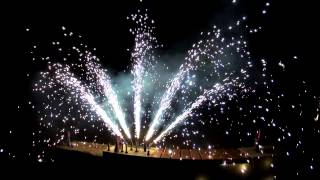 Vorglühen zu Silvester 2013 mit der Feuerwerksvitrine sanftes Feuerwerk [upl. by Nitsyrk]