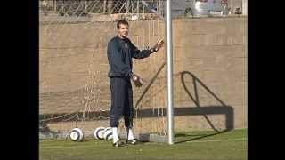 FC BARCELONA  VICTOR VALDES SOCCER LESSONS 14 [upl. by Emmerich]