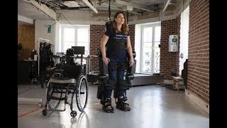 Un exosquelette pour rendre la marche aux personnes handicapées [upl. by Ferri924]