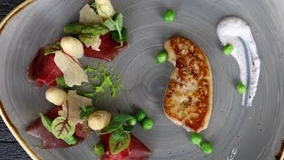 Asperge recept salade van aspergekoppen met eendenlever [upl. by Nahtanoj]