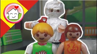 Playmobil en español Un Fantasma en Casa de los Overbeck  La Familia Hauser [upl. by Kussell114]