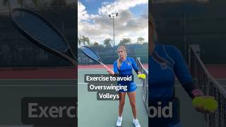 Overswinging on your volleys🎾 tenniscoach trainer miamicoach wimbledon womenfitness fitwomen [upl. by Meesaw385]