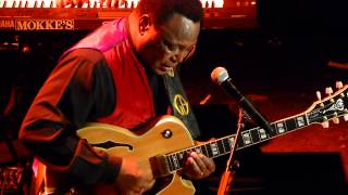 George Benson  Give me the night  LIVE PARIS 2014 [upl. by Akkire]