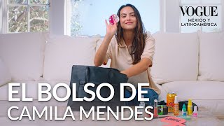 Camila Mendes muestra TODO lo que lleva en su bolso En el bolsoVogue México y Latinoamérica [upl. by Ik]