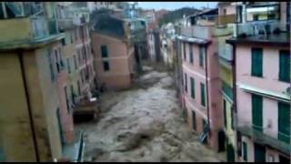 Vernazza Flood October 25 2011 [upl. by Krystal]