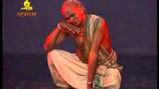 Kelucharan Mohapatra Odissi Dance Gita Govinda Rati Sukha Sare [upl. by Mittel541]