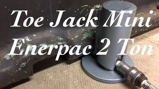 Toe Jack Mini Enerpac 2 ton [upl. by Harikahs]