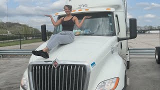 FEMALE TRUCK DRIVER VLOG What it’s like being over the road as team drivers 💰🚛👩🏽‍❤️‍💋‍👨🏽 [upl. by Keryt]