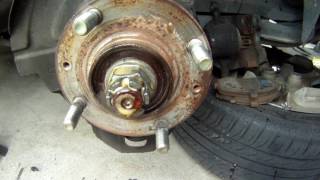 2005 Hyundai CV axle removal [upl. by Louis]