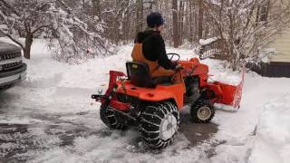 Ariens gt18 snowblower [upl. by Schwinn]