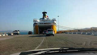 Come imbarcare la macchina sul traghetto al Golfo degli Aranci Victoria CorsicaSardinia Ferries [upl. by Lyrahs484]