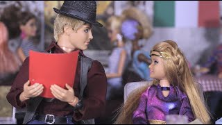 The Restaurant  A Barbie parody in stop motion FOR MATURE AUDIENCES [upl. by Ennoirb]