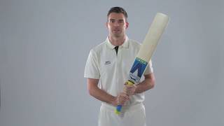 Slazenger V1000 Bat review by Jimmy Anderson [upl. by Garibald446]