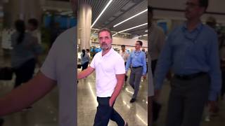 Rahul Gandhi Lucknow airport  viralshortvideo rahulgandhi priyankagandhi shortvideo shorts [upl. by Euqinomad]