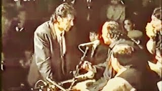 Rare Footage of Imran Khan Requesting Ustaad Nusrat Fateh Ali Khan for quotAli Da Malangquot [upl. by Gainer]