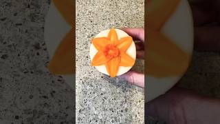 How To Pipe a Daffodil  Easy buttercream daffodil flower piping tutorialshortsshivaliytshorts [upl. by Maice]