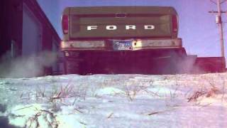 74 Ford f250 400 cold start loud pipes [upl. by Sayles]